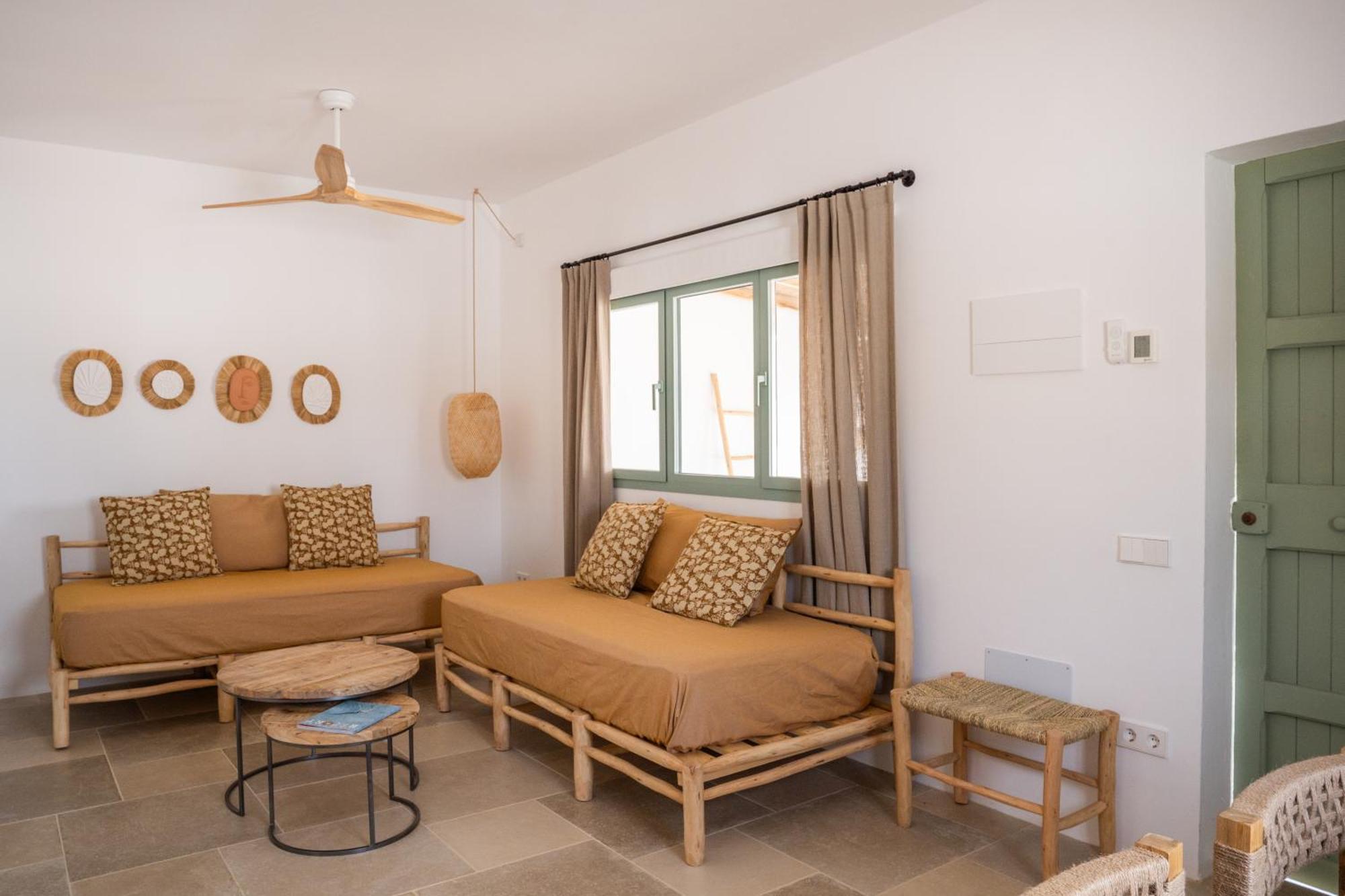 Apartamentos Punta Rasa Cala Saona Zewnętrze zdjęcie